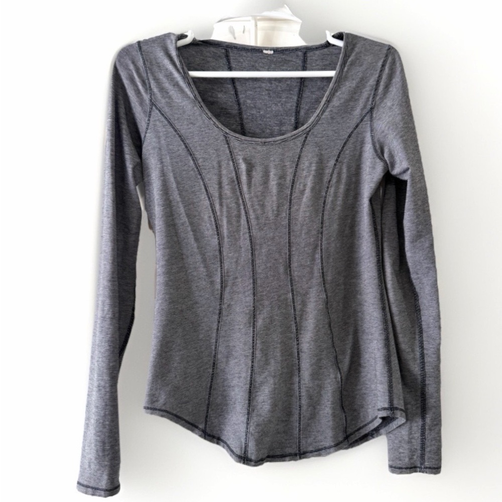 Women’s Lululemon Shirt Size 6 Between The Lines Long Sleeve Stripe Black White